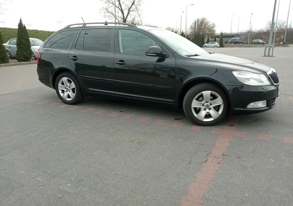 Skoda Octavia cena 24000 przebieg: 260000, rok produkcji 2011 z Jeziorany małe 67